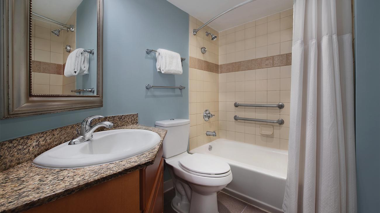 Kamar Mandi Tamu